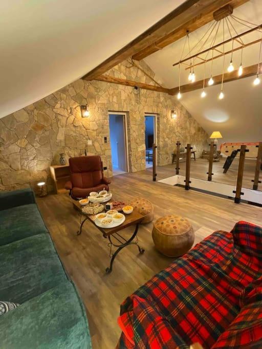 Gite Confort 15 Couchages, Vue Panoramique Montagne Hautes Alpes, Terrasses Embrun Zewnętrze zdjęcie