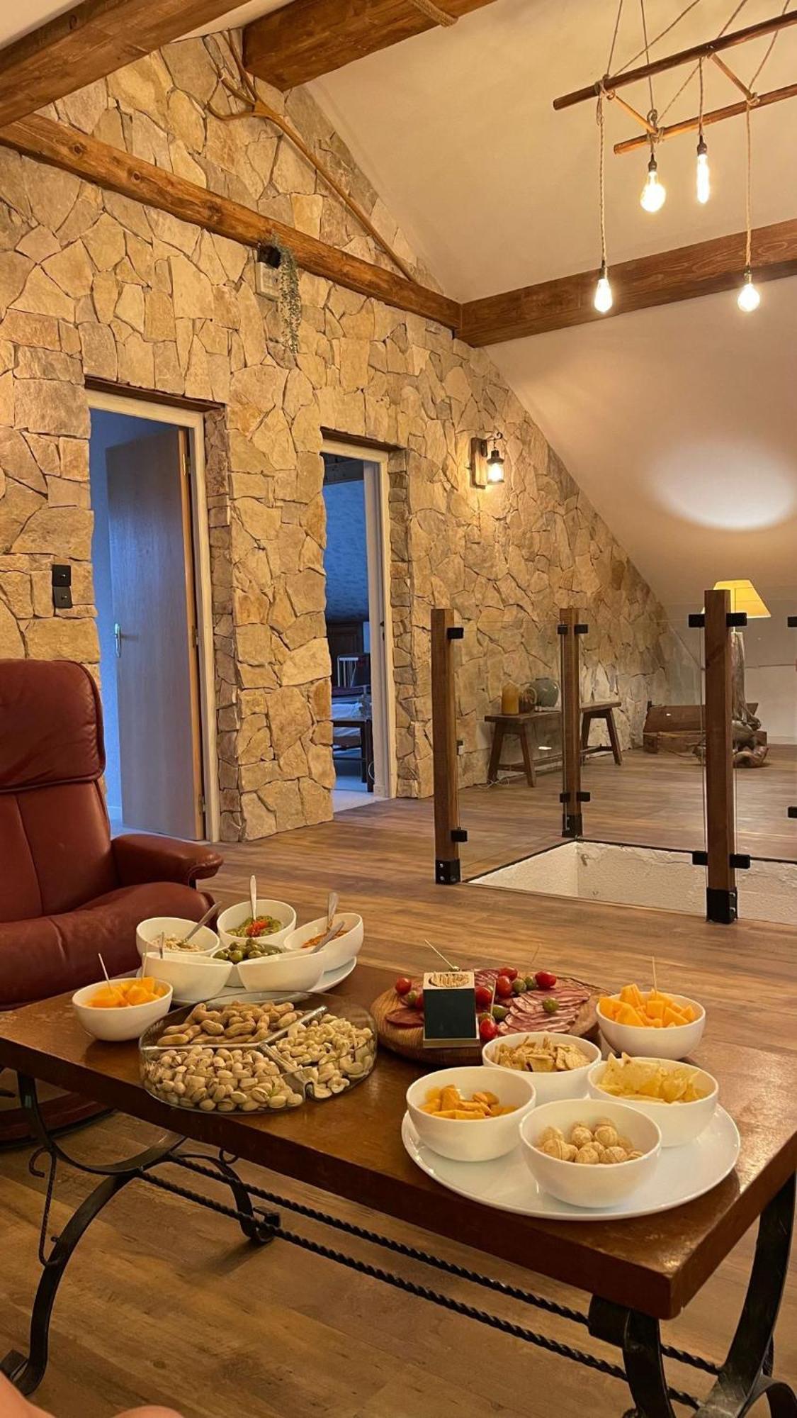 Gite Confort 15 Couchages, Vue Panoramique Montagne Hautes Alpes, Terrasses Embrun Zewnętrze zdjęcie
